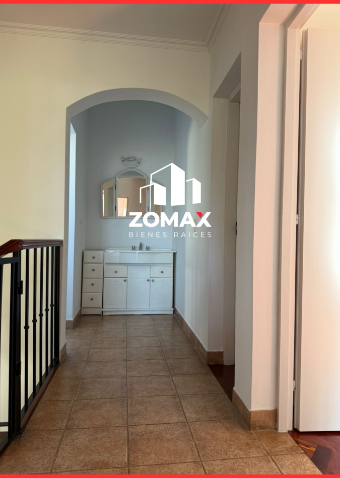 CASA EN VENTA B° GRAND BURG. APTO CRED HIPOTECARIO