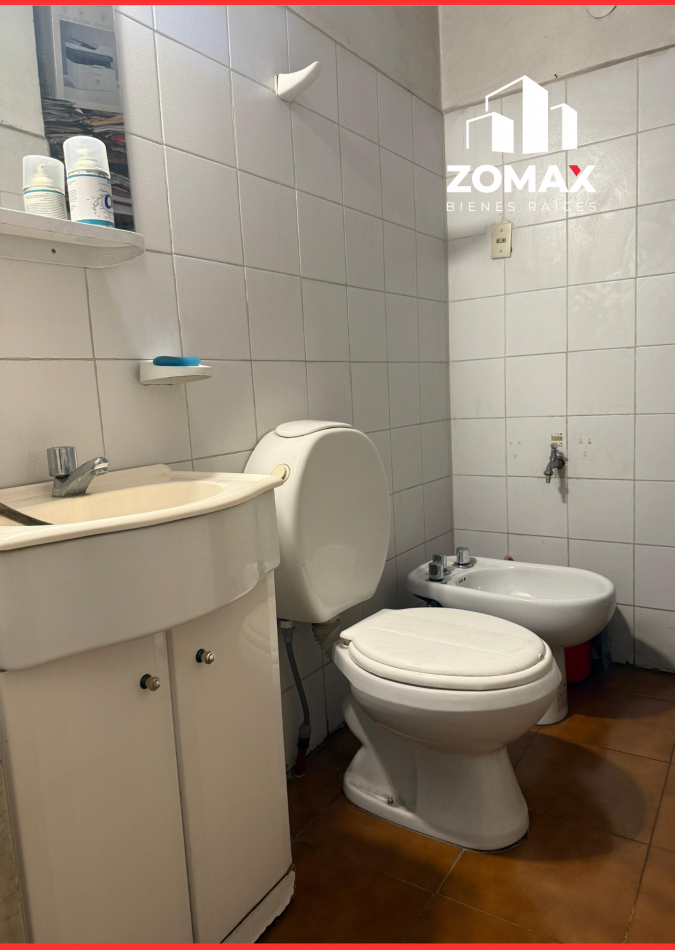 LOCALES Y OFICINA EN VENTA SOBRE CALLE ALVARADO ESQUINA LERMA
